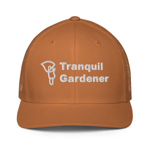 Closed-back trucker cap - White Lettering