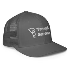 Closed-back trucker cap - White Lettering